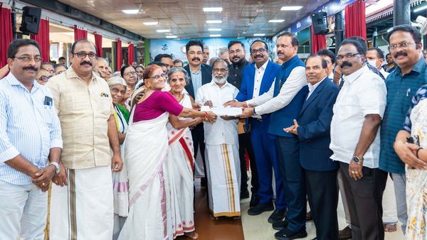 ഗാന്ധിഭവനിലെ അഗതികൾക്കായി വീണ്ടും യൂസഫലിയുടെ റംസാന്‍ സമ്മാനം; 1 കോടി കൈമാറി