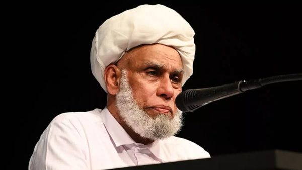 മലപ്പുറം ഉള്‍പ്പെടെയുള്ള ജില്ലകള്‍ വിഭജിക്കണം എന്ന് സമസ്ത; മമ്പുറം തങ്ങള്‍ ഗവേഷണ കേന്ദ്രം വേണം