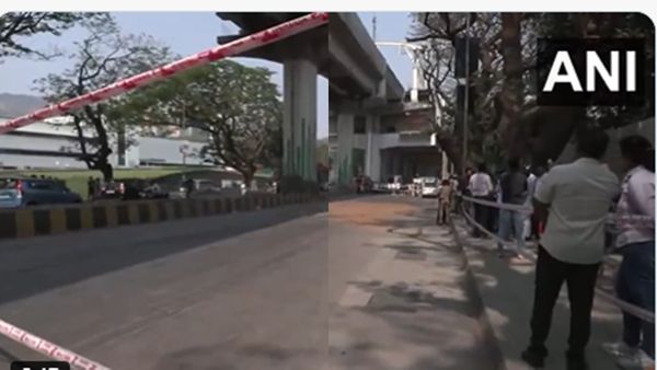 മുംബൈയിൽ നിർമ്മാണത്തിലിരുന്ന മെട്രോ തൂണ്‍ തകർന്ന് വീണ് ഒരു മരണം; മൂന്ന് പേർക്ക് പരിക്ക്