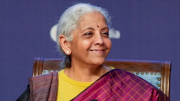 കേന്ദ്ര ബജറ്റ്: തിരഞ്ഞെടുപ്പിന് ഒരുങ്ങുന്ന സംസ്ഥാനങ്ങള്‍ക്ക് എന്തുകിട്ടി? തമിഴ്‌നാട്, അസം, പശ്ചിമ ബംഗാള്‍