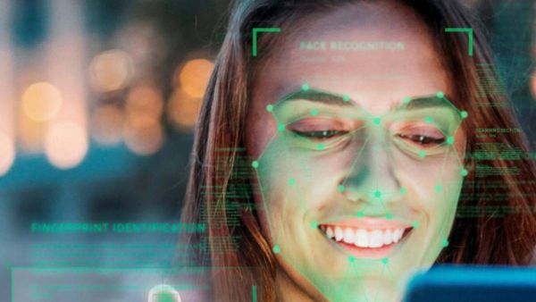 സ്‌കൂളുകളില്‍ ഇ-അറ്റന്‍ഡന്‍സ്; ക്ലാസ് കട്ട് ചെയ്യാന്‍ പാടുപെടും; മുങ്ങുന്ന അധ്യാപകര്‍ക്കും പണി കിട്ടും