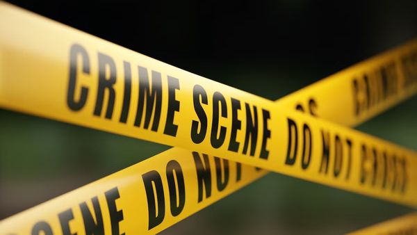 കണ്ണില്ലാത്ത ക്രൂരത! ആഭരണങ്ങൾക്കായി വൃദ്ധയുടെ കാലുകൾ അറുത്തെടുത്തു