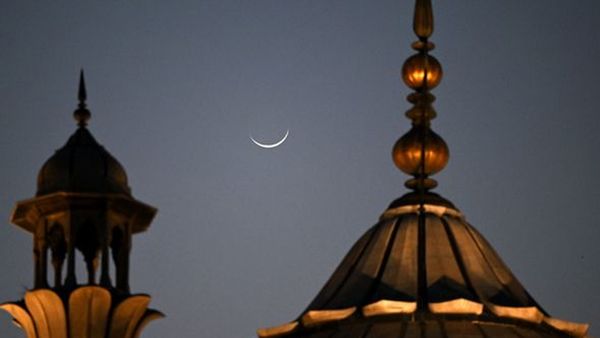 ഈദ് അല്‍ ഫിത്തര്‍ അവധി പ്രഖ്യാപിച്ച് യുഎഇ; ഇത്തവണ നീണ്ട അവധിക്കാലം!