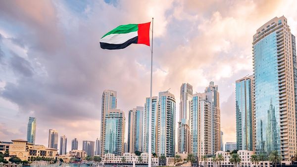 പെരുന്നാൾ അവധി; പ്രവാസികൾക്ക് 9 ദിവസം വരെ വീട്ടിലിരിക്കാം, ഇങ്ങനെ പ്ലാൻ ചെയ്യൂ!