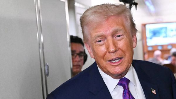 ഡൊണാൾഡ് ട്രംപിന് വൻ തിരിച്ചടി; തീരുവ വർദ്ധനവ് റദ്ധാക്കി സുപ്രീം കോടതി