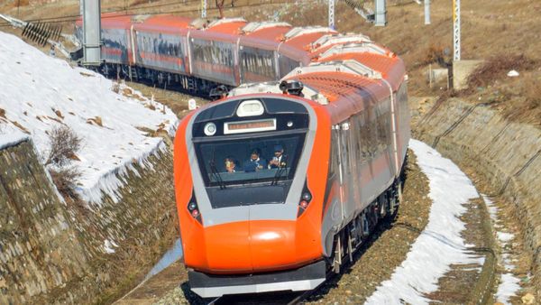 വന്ദേഭാരത് സ്ലീപ്പര്‍ 260 എണ്ണം കൂടി വരുന്നു; വമ്പന്‍ പ്രഖ്യാപനവുമായി റെയില്‍വെ, യാത്രയ്ക്ക് വേഗത കൂടും