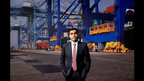 എന്റെ നേതൃശേഷി വളര്‍ത്തിയത് മാതാപിതാക്കള്‍, അവരാണ് എന്നെ സ്വാധീനിച്ചത്: കരണ്‍ അദാനി