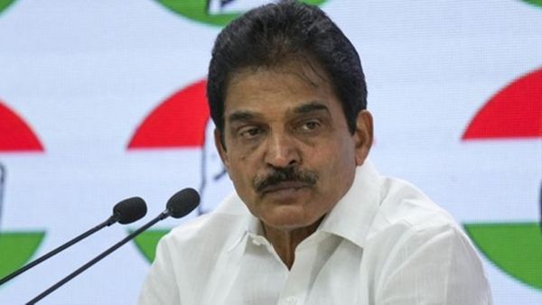 മുഖ്യമന്ത്രി സ്വന്തം നാക്ക് ബിജെപിക്ക് വാടകയ്ക്ക് കൊടുത്തു'; വിമർശിച്ച് കെസി വേണുഗോപാൽ