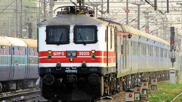 റെയില്‍വെ ടിക്കറ്റ് റദ്ദാക്കാന്‍ പുതിയ ചട്ടം; ഇക്കാര്യം അറിഞ്ഞില്ലെങ്കില്‍ കാശ് പോകും, സ്‌റ്റേഷന്‍ മാറ്റാം