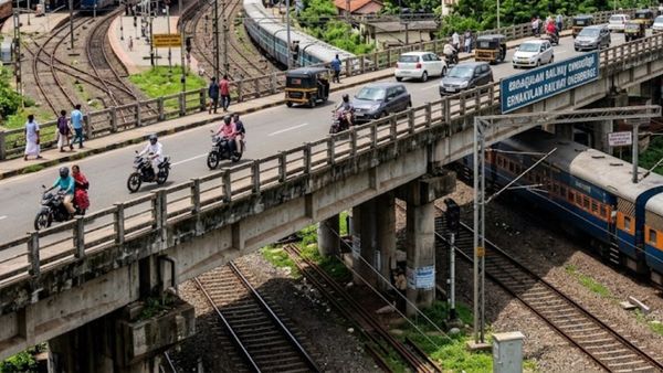 ഇടപ്പള്ളിയിൽ പുതിയ മൂന്ന് വരി റെയിൽവേ മേൽപ്പാലം വരുന്നു; നിർമ്മാണം ഉടൻ, ആകെ 607 മീറ്റർ നീളം!