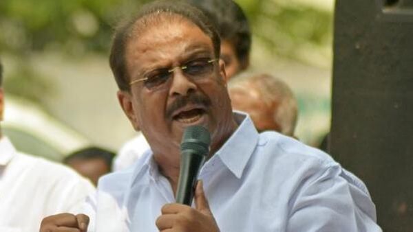 'കോണ്‍ഗ്രസ് വിടില്ല'; പുതിയ പാർട്ടി രൂപീകരിക്കുമെന്നത് വ്യാജ വാർത്ത, ശക്തമായ നിയമനടപടിയെന്ന് കെ സുധാകരൻ