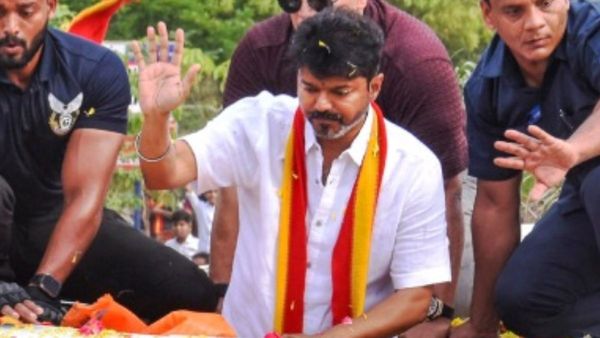 വിജയ് പ്രായം തെറ്റിച്ചു; ആസ്തിയിലും വൈരുധ്യം, ടിവികെ നേതാവ് മാത്രമല്ല, മറ്റുള്ളവരും പെട്ടു