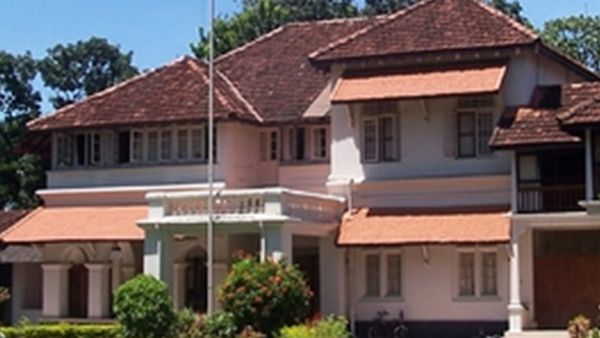 കൻ്റോൺമെൻ്റ് ഹൗസാണ് ‘സീനിയർ’, മഹാത്മ ഗാന്ധി താമസിച്ച ക്ലിഫ് ഹൗസ്- വാർത്തകളിൽ നിറയുന്ന ഔദ്യോഗിക വസതികൾ