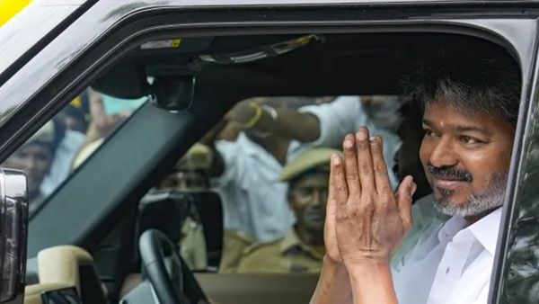 തമിഴ്നാട്ടിൽ വൻ ട്വിസ്റ്റ്; വിജയിയെ പിന്തുണയ്ക്കാൻ തയ്യാറായി എഐഎഡിഎംകെ എംഎൽഎമാർ