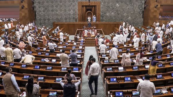 എഫ്‌സിആർഎ ഭേദഗതി ബിൽ ജെപിസിക്ക് വിട്ടു; നടപടി കടുത്ത പ്രതിപക്ഷ പ്രതിഷേധം തുടരുന്നതിന് ഇടയിൽ