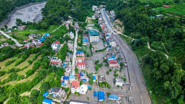 നേപ്പാള്‍ പ്രളയം: മരണം 157 ആയി, ആയിരത്തോളം പേരെ കാണാനില്ല, ദുരന്തഭൂമിയില്‍ ഇന്ത്യന്‍ സഹായം