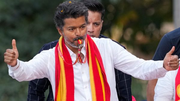 വിജയ്ക്ക് മാറ്റ് കൂടിയോ? തമിഴ്‌നാട്ടില്‍ വീണ്ടും തിരഞ്ഞെടുപ്പ് ആരവം, വോട്ടെണ്ണല്‍ തിയ്യതി അറിയാം
