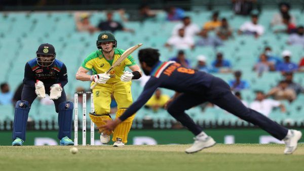 India vs Australia 2020 2nd ODI Live Update: ପାଣି ପରି ରନ ବୁହାଇଲେ ବୋଲର, ବିଶାଳ ବିଜୟକୁ ପିଛା କରି ପୁଣି ଫେଲ ମାରିଲା ଭାରତ