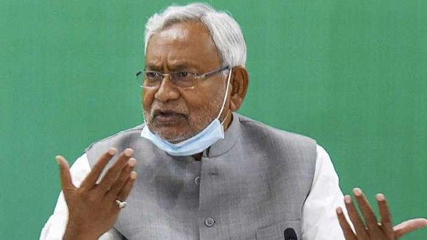 ରାଜ୍ୟପାଳଙ୍କୁ ଇସ୍ତଫା ପତ୍ର ଦେଲେ ବିହାର ମୁଖ୍ୟମନ୍ତ୍ରୀ ନୀତିଶ୍ କୁମାର