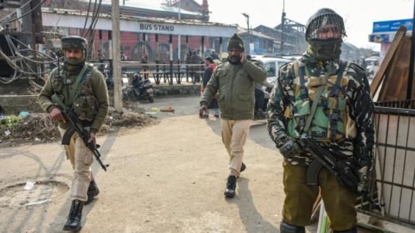 ଜାମ୍ମୁ ଓ କାଶ୍ମୀର ଟୋଲ୍ ପ୍ଲାଜା ନିକଟରେ ଏନକାଉଣ୍ଟର : 4 ଆତଙ୍କୀ ନିହତ