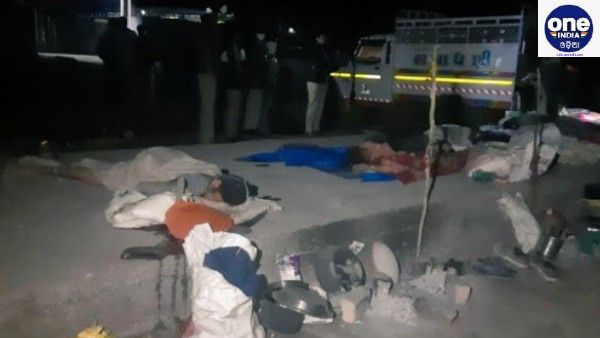 ଫୁଟପାଥରେ ଚଢିଗଲା ଟ୍ରକ୍ : 14 ଜଣଙ୍କର ପ୍ରାଣହାନୀ