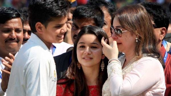 ଅର୍ଜ୍ଜୁନଙ୍କ ପାଇଁ ବାହାରିଲେ ଭଉଣୀ ସାରା ତେନ୍ଦୁଲକର : କହିଲେ ଏହି ସଫଳତାକୁ କେହି ଛଡ଼ାଇ ନେଇ ପାରିବେ ନାହିଁ