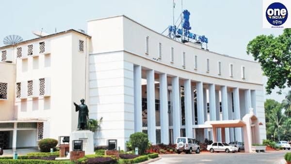 Odisha Budget 2021 Live Updates : କ୍ଷମା ମାଗିବା ଦାବିରେ ଗୃହ ଆରମ୍ଭରୁ ଅଚଳାବସ୍ଥା