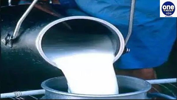 ପେଟ୍ରୋଲ ଦର ବୃଦ୍ଧିରେ ମହଙ୍ଗା ମାଡ଼ : ମାର୍ଚ୍ଚ 1 ରୁ କ୍ଷୀର ଲିଟର ପିଛା ବଢିବ 12 ଟଙ୍କା