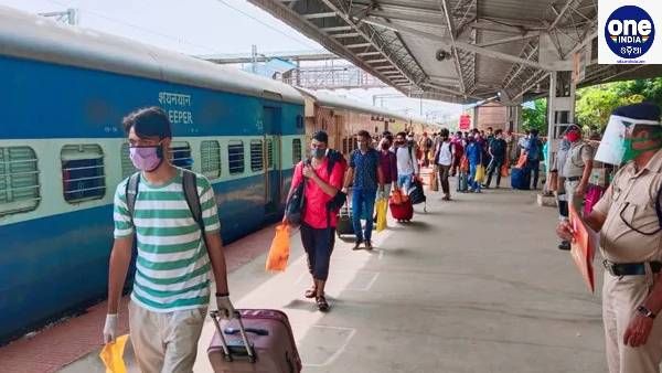 ଏପ୍ରିଲ ମାସ ପାଇଁ କରୋନା ଗାଇଡଲାଇନ ଜାରି କଲେ କେନ୍ଦ୍ର ସରକାର, ଜାଣନ୍ତୁ କ'ଣ ରହିବ ବନ୍ଦ ଏବଂ କ'ଣ ରହିବ ଖୋଲା ?