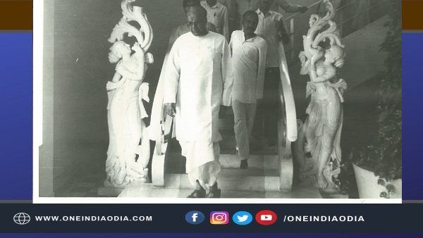 ଆସନ୍ତା ୧୭ ତାରିଖରେ ବିଜୁ ବାବୁଙ୍କ ଶ୍ରାଦ୍ଧ ଦିବସ: କୋଭିଡ ଗାଇଡଲାଇନ ମାନି ପାଳନ କରିବାକୁ ମୁଖ୍ୟମନ୍ତ୍ରୀଙ୍କ ନିର୍ଦ୍ଦେଶ