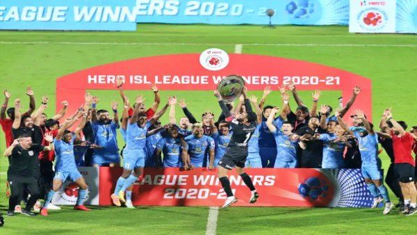 ISL-7: ପ୍ରଥମ ଥର ପାଇଁ ଆଇଏସଏଲ ମୁକୁଟ ପିନ୍ଧିଲା ମୁମ୍ବାଇ ସିଟି ଏଫସି