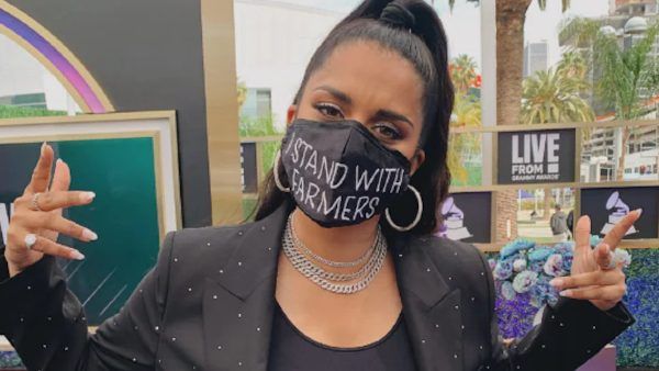 କାନାଡିୟ ୟୁଟ୍ୟୁବର୍ ଲିଲି ସିଂ କୃଷକ ଆନ୍ଦୋଳନକୁ କଲେ ସମର୍ଥନ, ପିନ୍ଧିଲେ ସ୍ୱତନ୍ତ୍ର ମାସ୍କ