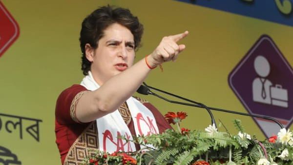 Assam Assembly Election 2021 : ଗ୍ୟାରେଣ୍ଟି କାର୍ଡ ଖେଳିଲେ ପ୍ରିୟଙ୍କା ଗାନ୍ଧୀ ; ମହିଳା ଭତ୍ତା, ରୋଜଗାର ନେଇ କଲେ ଘୋଷଣା