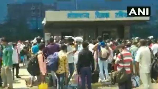 ଘାରୁଛି ଲକଡାଉନ ଭୟ, ଘରମୁହାଁ ହେଲେଣି ପ୍ରବାସୀ ଶମିକ