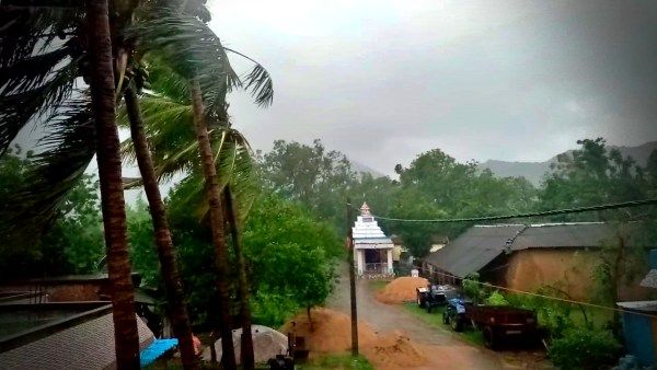 ଭଦ୍ରକରେ ବାତ୍ୟା କ୍ଷୟକ୍ଷତି ଆକଳନ ଆରମ୍ଭ