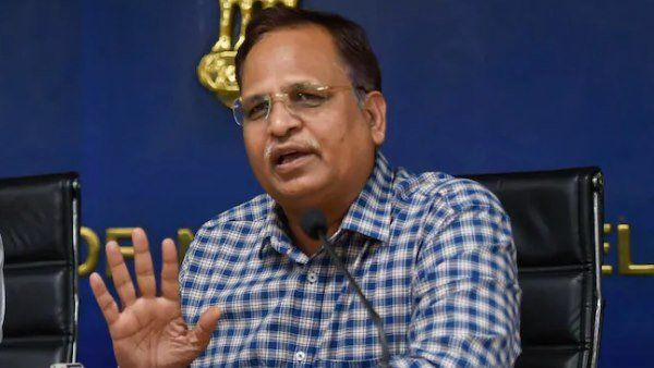 ଦିଲ୍ଲୀରେ ଅକ୍ସିଜେନ୍ ପରେ ଟିକା ସଙ୍କଟ : ବାକି ଅଛି କେବଳ ଗୋଟିଏ ଦିନର କୋଭାକ୍ସିନ୍, ଚାରିଦିନର କୋଭିସିଲ୍ଡ