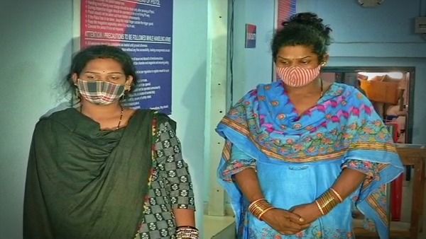 ଭୁବନେଶ୍ୱର ରେଲୱେ ଷ୍ଟେସନରୁ ଗଞ୍ଜେଇ ବୋଝେଇ ବ୍ୟାଗ ସହିତ ଦୁଇ କିନ୍ନର ଗିରଫ