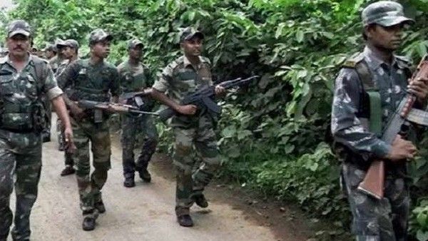 କନ୍ଧମାଳ ଜିଲ୍ଲା ସୀମାନ୍ତରେ ନକ୍ସଲ ଏବଂ ସୁରକ୍ଷା ବାହିନୀ ମଧ୍ୟରେ ଗୁଳି ବିନିମୟ, ଆହତ ଦୁଇ ଯବାନ ଏମ୍ସରେ ଭର୍ତ୍ତି