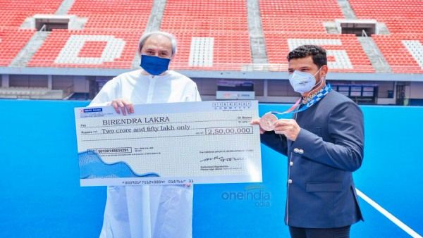 କଳିଙ୍ଗରେ ଓଡିଆ ଅଲିମ୍ପିଆନଙ୍କୁ ସମ୍ବର୍ଦ୍ଧିତ କଲେ ମୁଖ୍ୟମନ୍ତ୍ରୀ