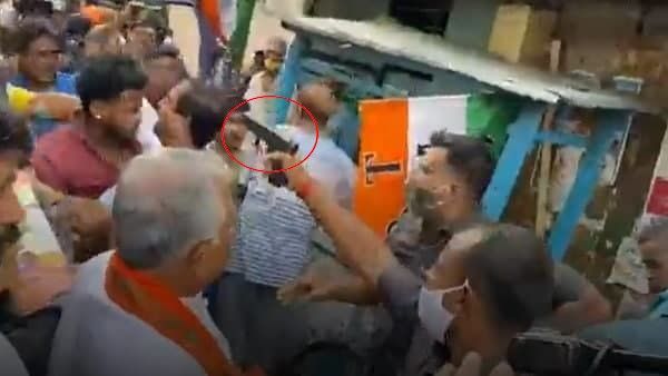 ଦିଲୀପ ଘୋଷଙ୍କ ଉପରେ ହୋଇଥିବା ଆକ୍ରମଣ ସମ୍ପର୍କରେ ମମତା ସରକାରଙ୍କଠାରୁ ରିପୋର୍ଟ ମାଗିଲେ ନିର୍ବାଚନ ଆୟୋଗ