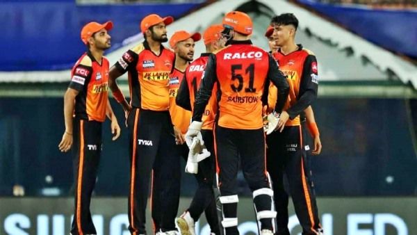 ଆଇପିଏଲରେ କରୋନା ଛାୟା: SRH ଖେଳାଳି ପଜିଟିଭ୍, ଖେଳାଯିବ ମ୍ୟାଚ...