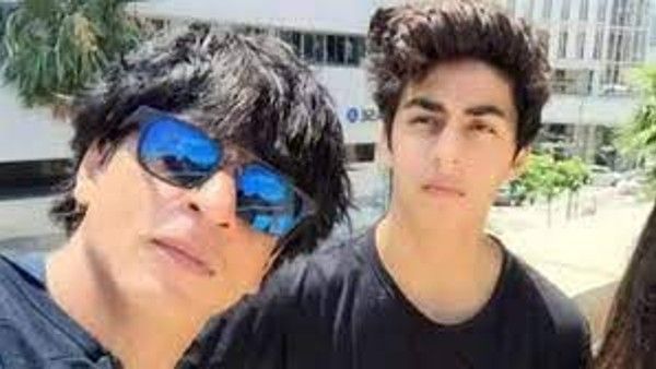 ରେଭ ପାର୍ଟିରେ ଧାରା ପଡିଲେ ଶାହରୁଖ ଖାନଙ୍କ ପୁଅ ଆର୍ଯ୍ୟନ