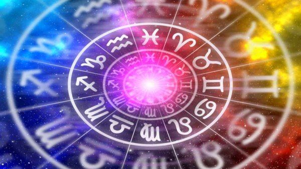 Lunar Eclipse 2022: କେଉଁ ରାଶି ପାଇଁ କେମିତି ରହିବ ଚନ୍ଦ୍ରଗ୍ରହଣ