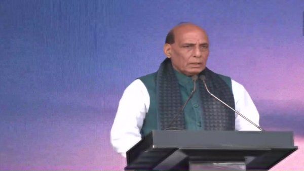 ଭାରତରେ ଆତଙ୍କବାଦକୁ ପ୍ରୋତ୍ସାହନ ଦେବାକୁ ଚାହୁଁଛି ପାକିସ୍ତାନ, କିନ୍ତୁ ଆମେ ଏହାକୁ ମୂଳୋତ୍ପାଟନ କରିବୁ : ରାଜନାଥ ସିଂହ