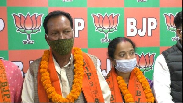 ପୂର୍ବତନ ମୁଖ୍ୟମନ୍ତ୍ରୀ ହେମାନନ୍ଦ ବିଶ୍ବାଳଙ୍କ ଭାଇ ବିହାରୀ ଚନ୍ଦ୍ର ବିଶ୍ବାଳ  ଯୋଗ ଦେଲେ ବିଜେପିରେ