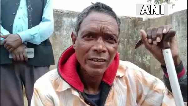 ଆଶ୍ଚର୍ଯ୍ୟ: 4 ବର୍ଷ ହେଲା ଶଯ୍ୟାସାୟୀ ଥିଲେ, କୋଭିଡ ଟିକା ନେବା ପରେ ଚାଲିବାକୁ ଲାଗିଲେ