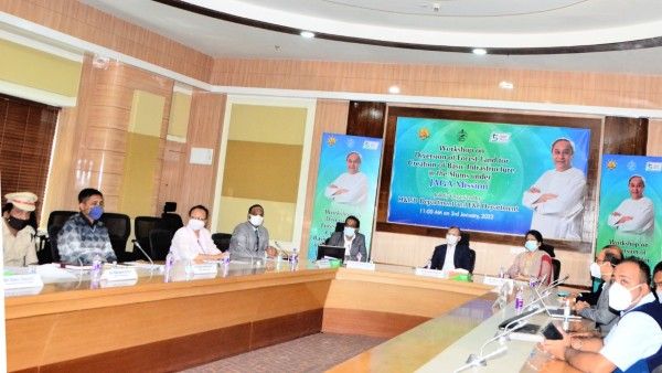ସହର ଅନ୍ତର୍ଗତ ଜଙ୍ଗଲ ଜମିରେ ଥିବା ବସ୍ତିମାନଙ୍କରେ ମୌଳିକ ଭିତ୍ତିଭୂମି ବିକାଶ