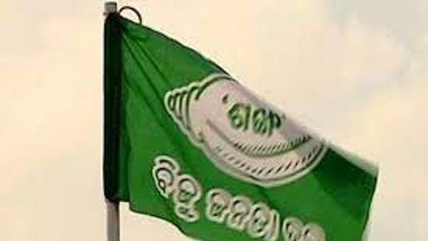 ଓଡିଶା ପୌର ନିର୍ବାଚନ: ପ୍ରରମ୍ଭିକ ଟ୍ରେଣ୍ଡ ବିଜେଡ଼ି ସପକ୍ଷରେ, ବିଜେପି ଦ୍ଵିତୀୟ ଏବଂ କଂଗ୍ରେସ ତୃତୀୟ ସ୍ଥାନରେ