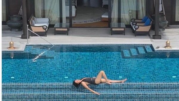 ମାଲଦ୍ବୀପରେ ସୁସ୍ମିତା ସେନ, ସୋଶାଲ ମିଡିଆରେ ସେୟାର କଲେ ବୋଲ୍ଡ ଫଟୋ