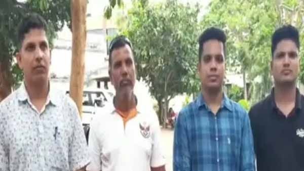 ଅନ୍ୟଜାତିରେ ବିବାହ କରି ଗାଁରୁ ବାସନ୍ଦ ହେଲେ ସେନା ଅଧିକାରୀ